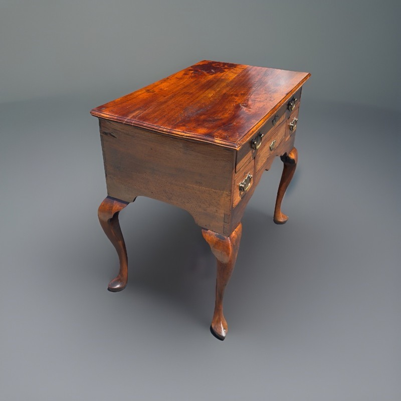 Antique American Chippendale Mahogany Lowboy, Possibly Connecticut C1740 gallery