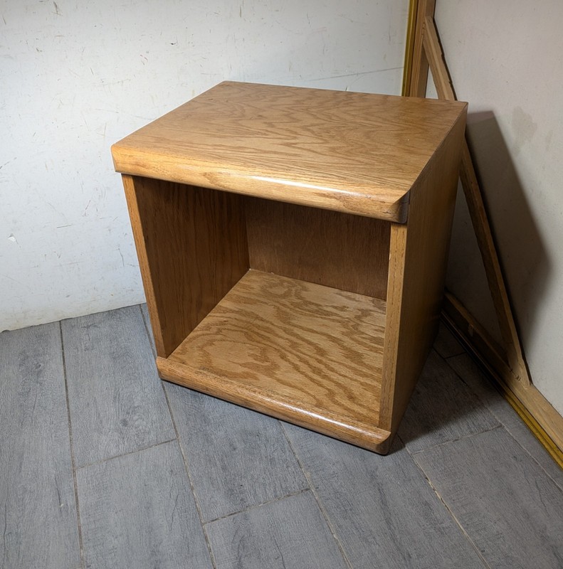 Vintage Rustic Country Oak Wood Side Table Open Cube Cubby/Curio Box Shelf P45 gallery