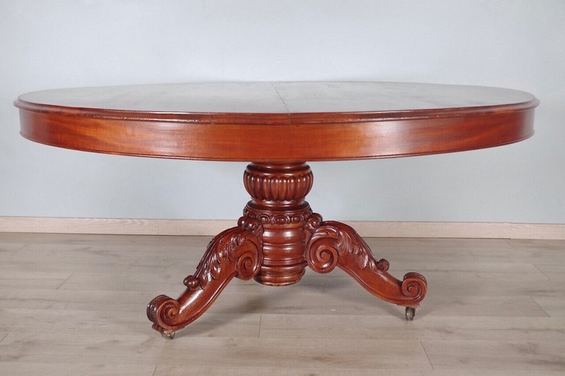 Important Louis-Philippe mahogany and walnut pedestal with center foot gallery