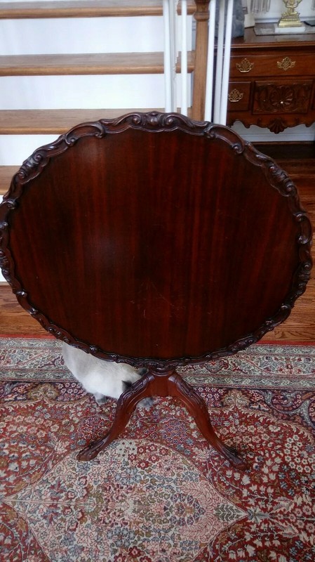 Large Mahagony Tilt Top Pie Crust Ball and Claw Table