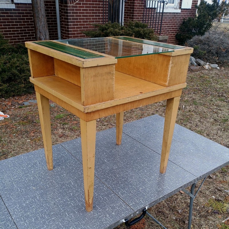 🙆VTG UNIQUE End table mustard yellow enamel green leather inset Glass RARE gallery