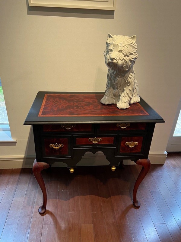 Refurbished Queen Anne manner mahogany John Alden low boy, Circa 1980