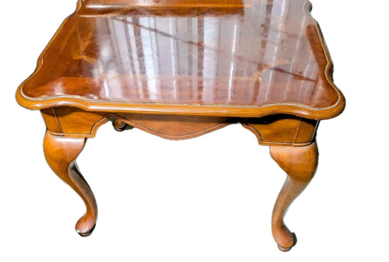 Vintage Queen Anne Style End Table Inlaid Wood Scalloped Edge Cabriole Legs