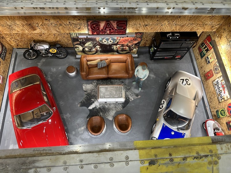 Vintage Route 66 Coffee Table Diorama Metal gallery