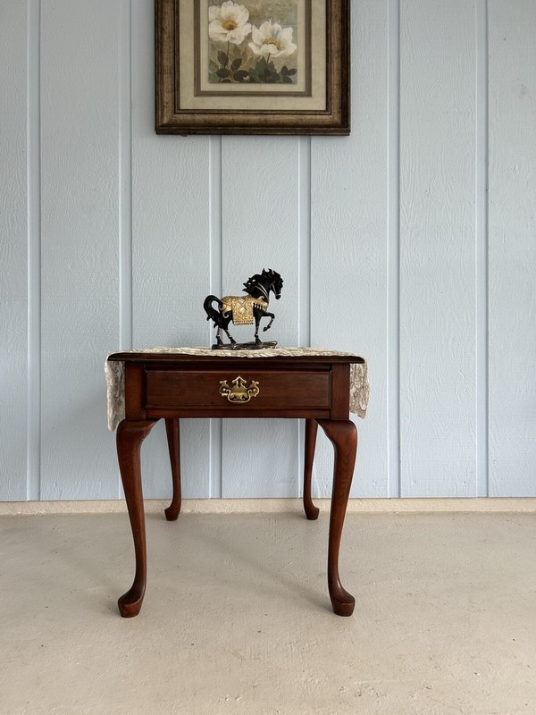 PENNSYLVANIA HOUSE Solid Cherry Queen Anne Rectangle Side/End Table W/ 1 Drawer gallery