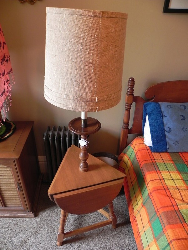 Vintage Triangle Cloverleaf Drop Side Table