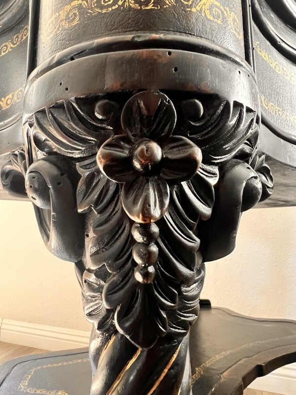 John Richard’s Elegant Black Lacquer Rococo Revival Accent Table – gallery