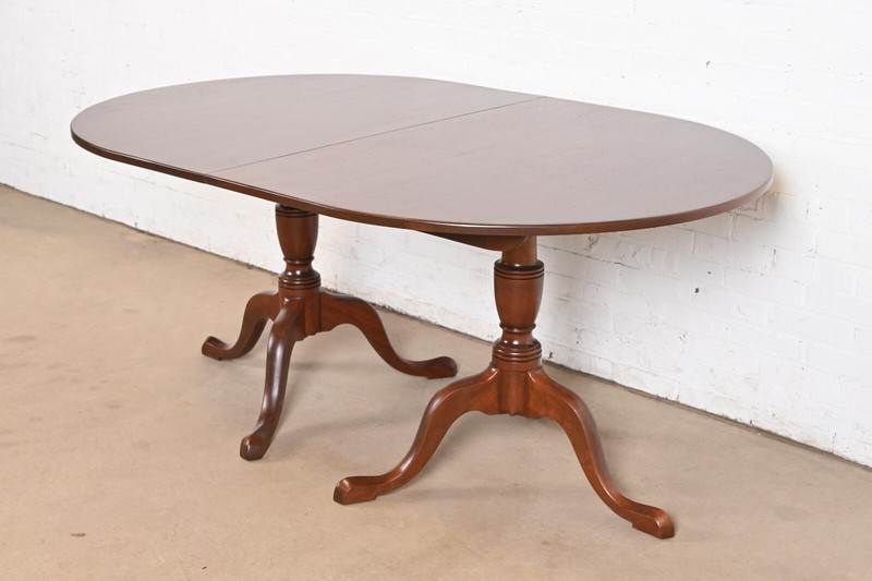 Kittinger Georgian Solid Mahogany Double Pedestal Dining Table, Newly Refinished gallery
