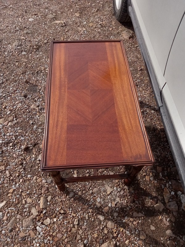 Mid Century Mahogany Inlaid Veneer Coffee Table (RP-(CT-87)