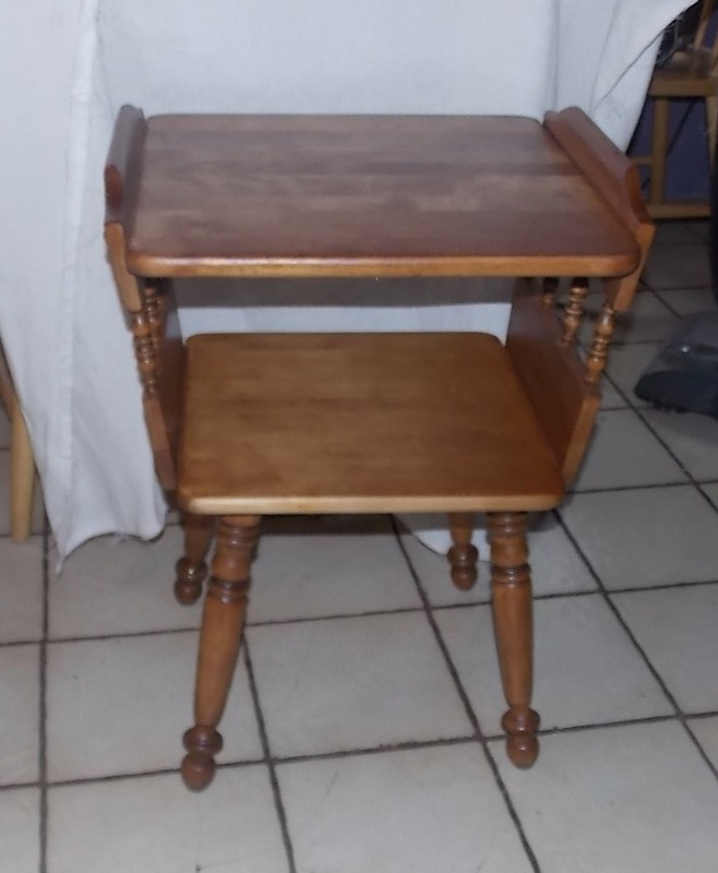 Mid Century Maple Baumritter End Table / Side Table (ET127) gallery