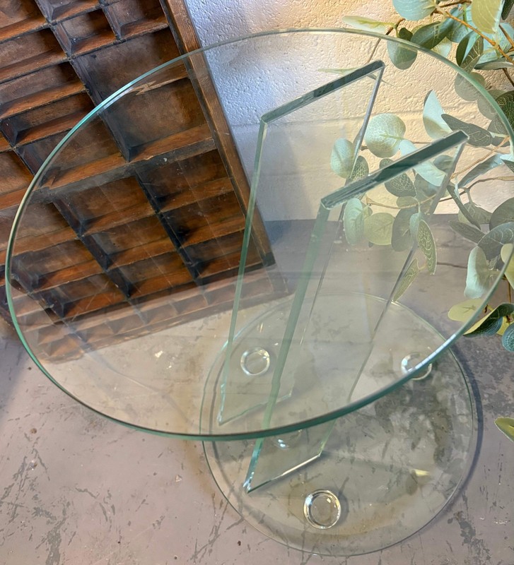 Vintage Italian 1980’s Tempered Glass Modern Side / drinks table Original Unique gallery