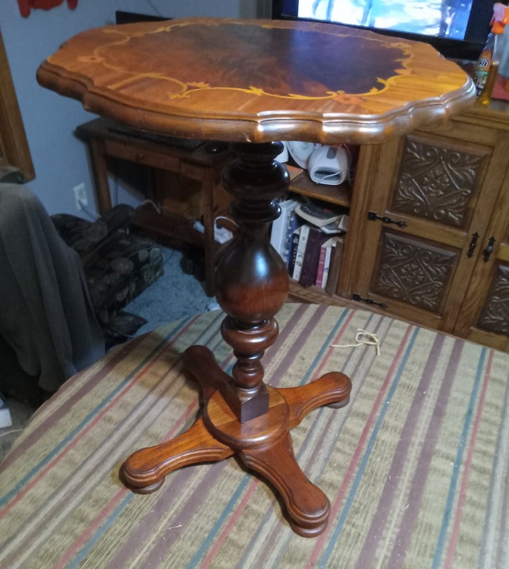 Walnut Marquetry Inlaid Lamp Table / End Table (ET204) gallery