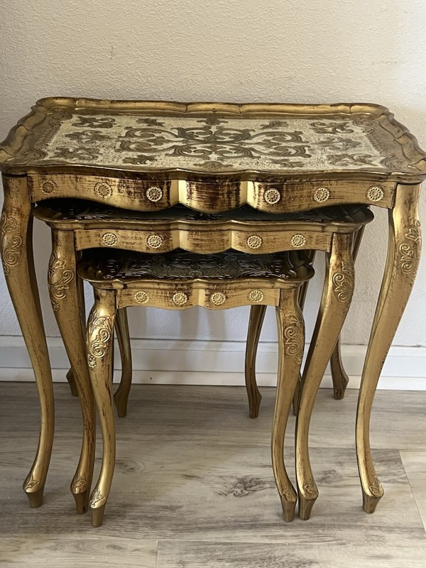Vintage FLORENTINE Hollywood Regency ITALIAN Gold Gilt NESTING Stacking TABLES