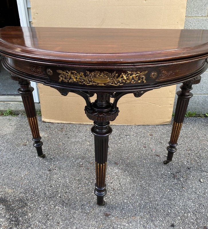 ROSEWOOD INCISED AND BRONZE ORMOLU CARD TABLE, ATTR. HERTER
