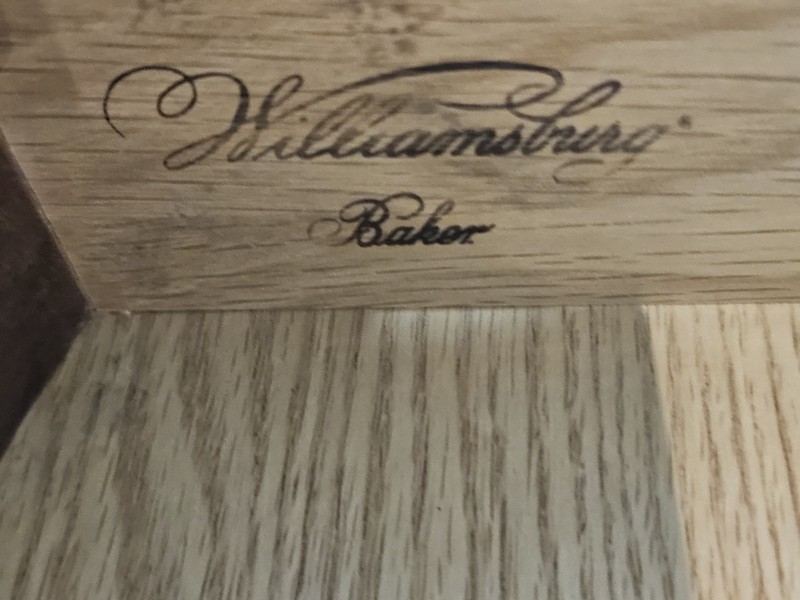 Baker Colonial Williamsburg Federal Style Mahogany Oval Inlaid Side Table Rare gallery