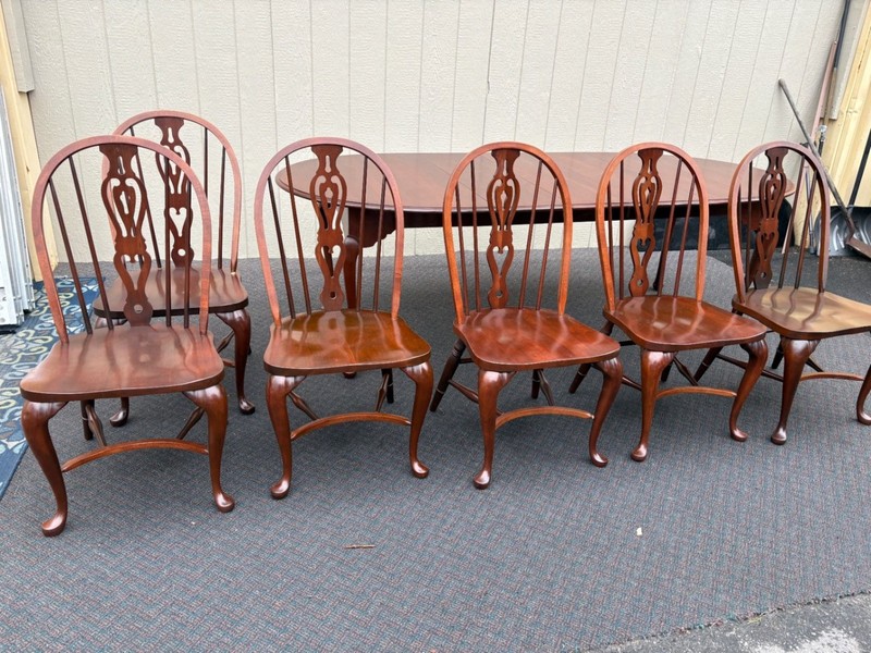 67536 Hitchcock Queen Anne Style Dining Table with 3 Leaves gallery