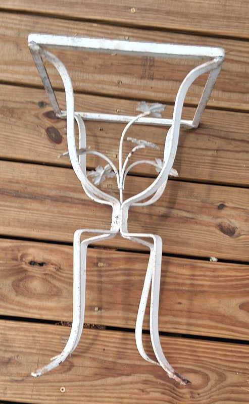 VINTAGE Small White Metal Tole SIDE TABLE BASE w/ Leaves gallery