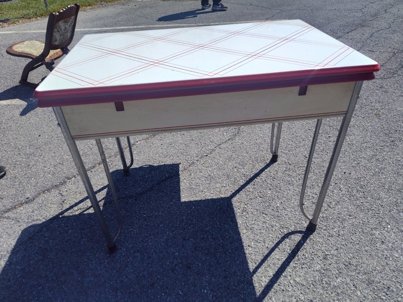 Vintage Porcelain Enamel Red And White Table With Retractable Wings gallery