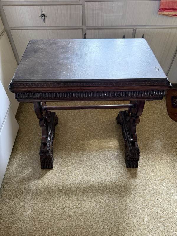 19th-century Renaissance Revival table