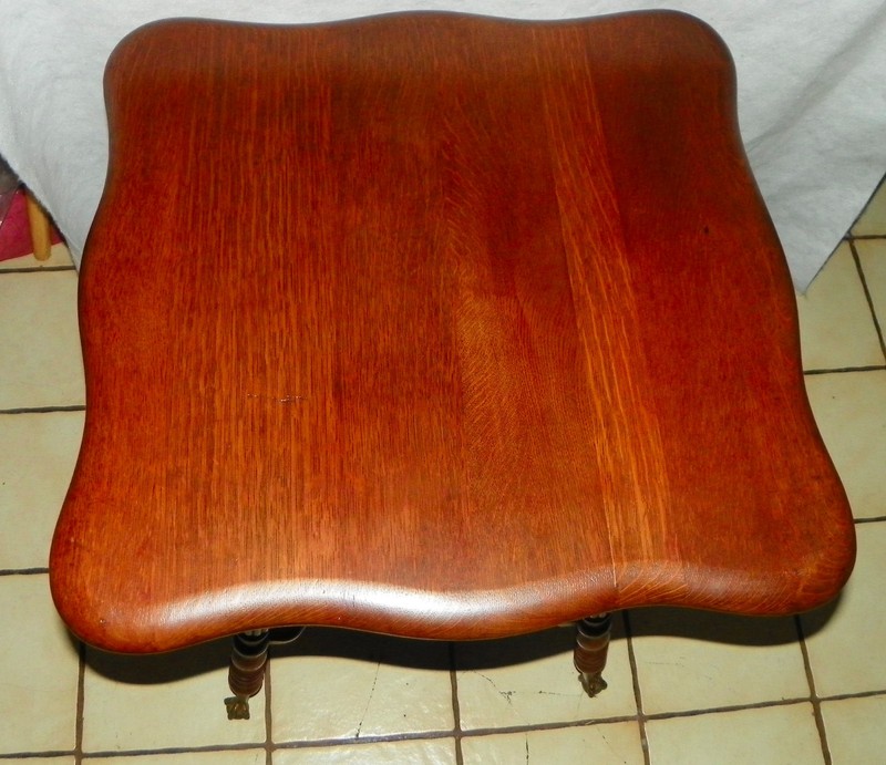 Solid Quartersawn Oak Fluted Leg Center Table / Parlor Table (PRT110) gallery