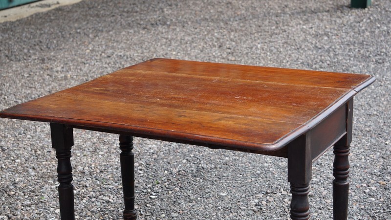 Handmade Edwardian Sutherland Table, 1901, cm. 102 x 91 (open), cm. 46 x 91.... gallery