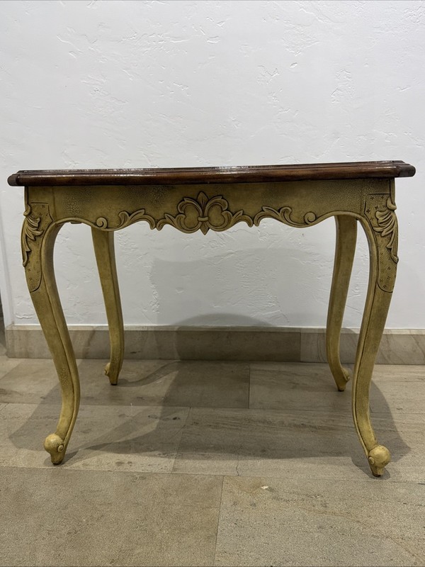 Vintage Maitland Smith HANDMADE Fleur De Lis Carved Accent Table Louis XV gallery