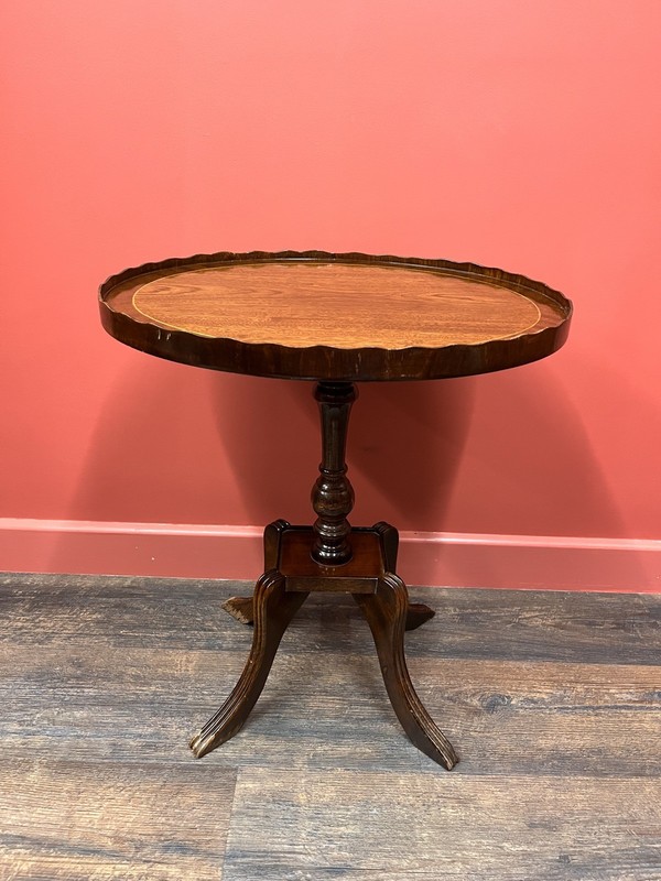 Vintage Mid-20th Century Flamed Mahogany Side End Table FREE UK DELIVERY gallery