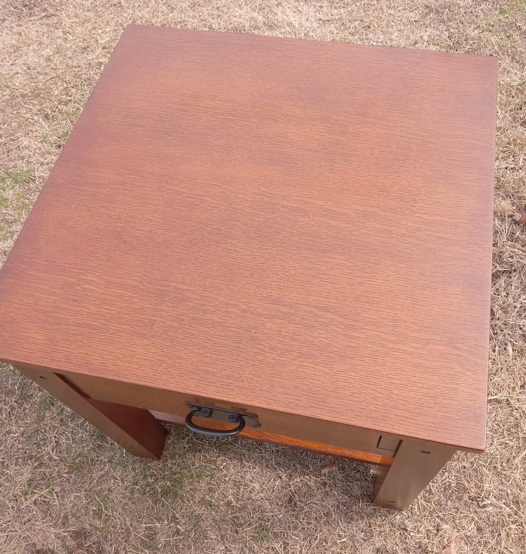Quarter Sawn Oak Veneer Side Table / End Table (ET711) gallery