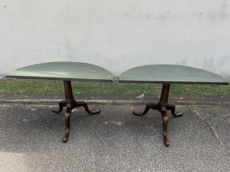 Pair Of Unique Hickory Chair Co. Queen Anne Style Mahogany And Painted Tables gallery