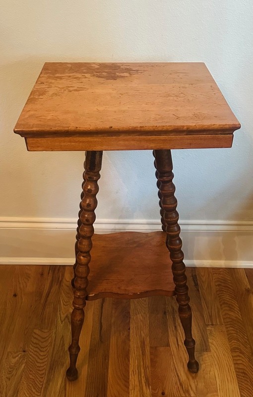 Antique English Victorian Bobbin Leg Barley Twist Oak Parlor Accent Plant Table