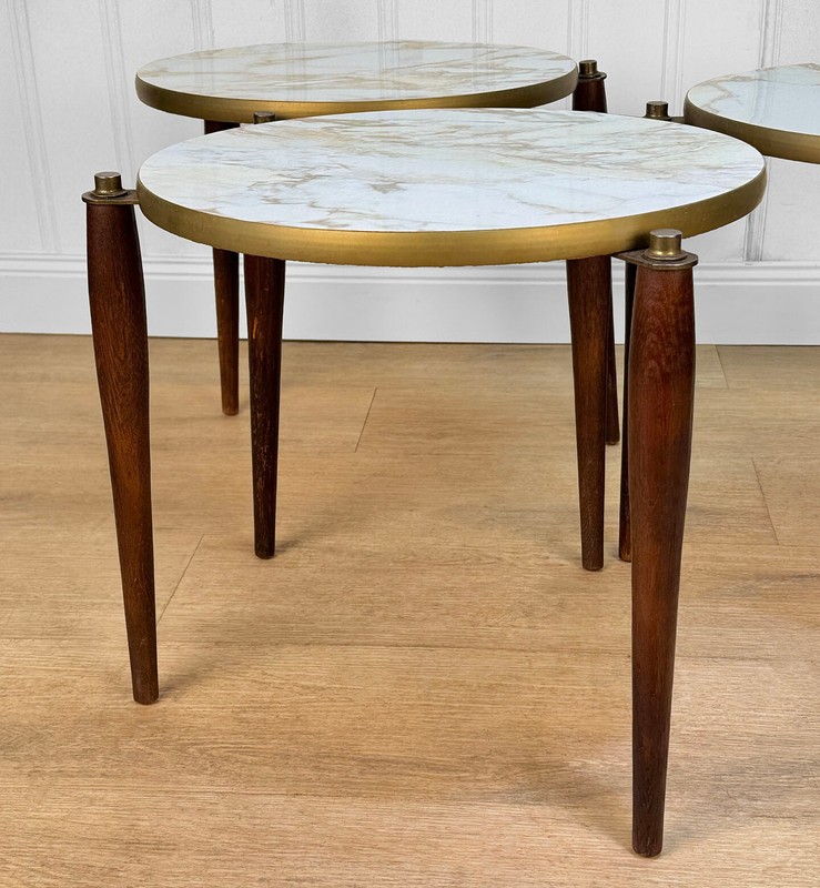 Mid-Century Atomic Marbled Stacking Round Side Tables – Set of 3 gallery