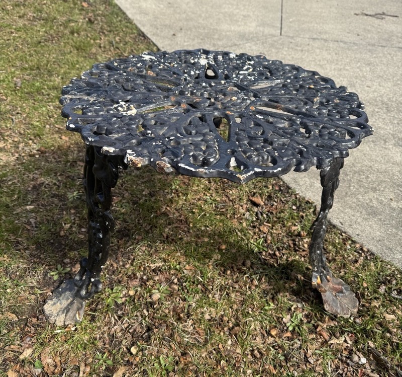 Antique Vintage Victorian Grape Vine Cast Iron Patio Table Grapes & Leaf Garden gallery