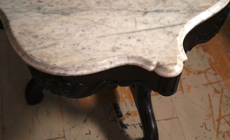 19th Century Rocco Antique Mahogany and White Marble Turtle Top Parlor Table gallery