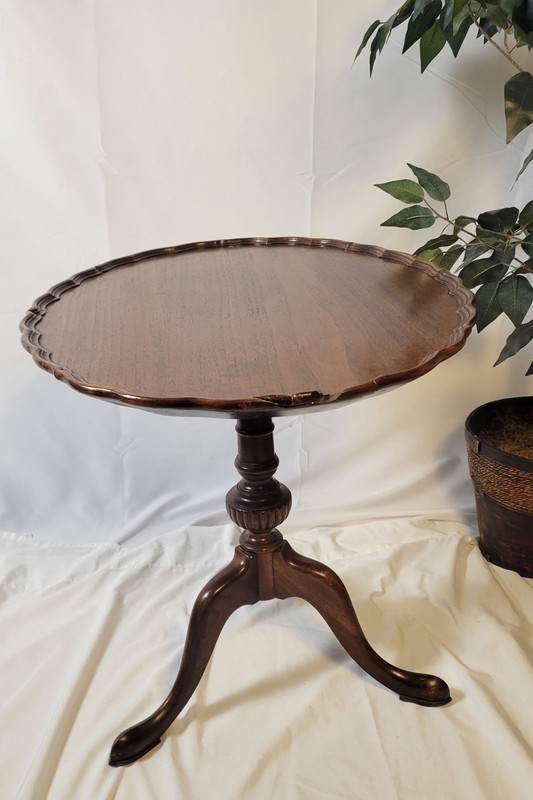 Antique Pie Crust Tilt Top Table Cherry / Mahogany Side Table gallery
