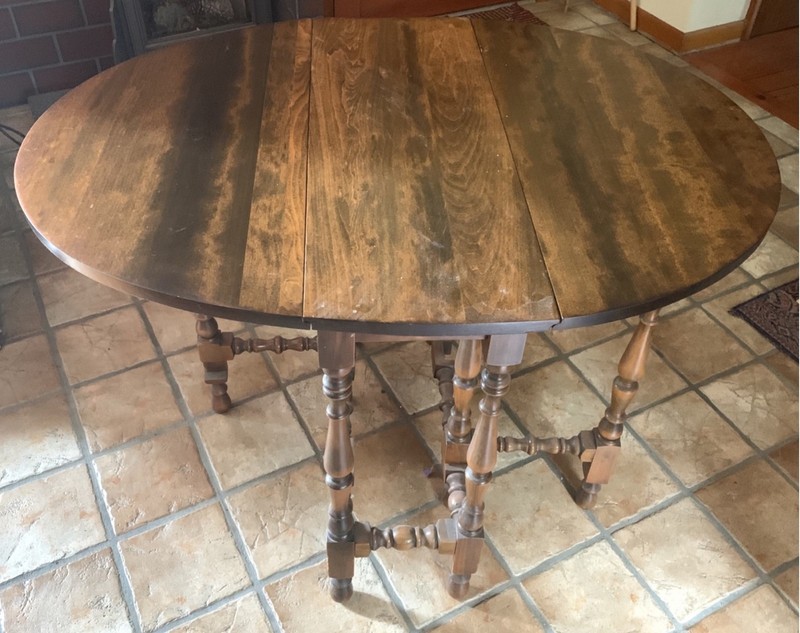 Vintage William & Mary Style Drop Leaf Gate Leg Breakfast Table