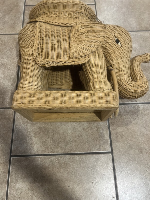 Vintage Rattan Wicker Elephant Side End Table Plant Stand ONE PIECE Original! gallery