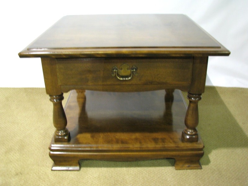 Ethan Allen 1970’s Solid Maple “Heirloom” Square Lamp Table; Near Mint