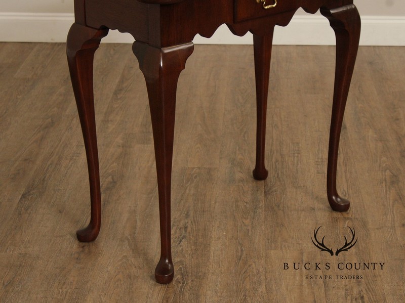 Queen Anne Style Mahogany Gate Leg Side Table gallery