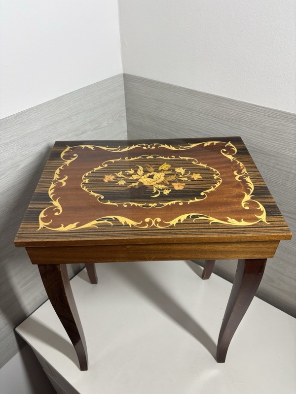 Vintage Inlaid Wood Italian Raege Music Box Table Pre Owned Good Condition