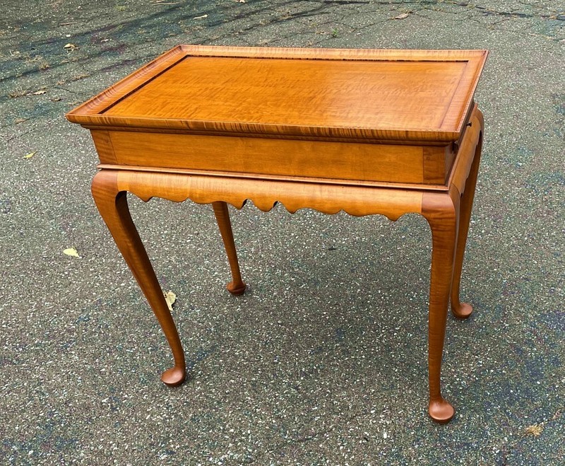 Vintage Eldred Wheeler solid tiger maple Queen Anne style tea table w 2 slides