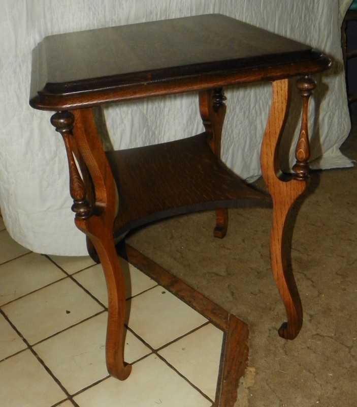 Quartersawn Oak Center Table / Parlor Table (PRT40) gallery