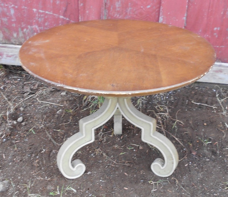 MID CENTURY SCROLLED LEG COFFEE/END TABLE