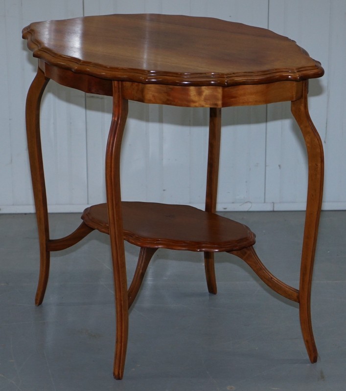 LOVELY DECORATIVE SATINWOOD OCCASIONAL CENTRE TABLE SCALLOPED EDGE ORNATE LEGS gallery
