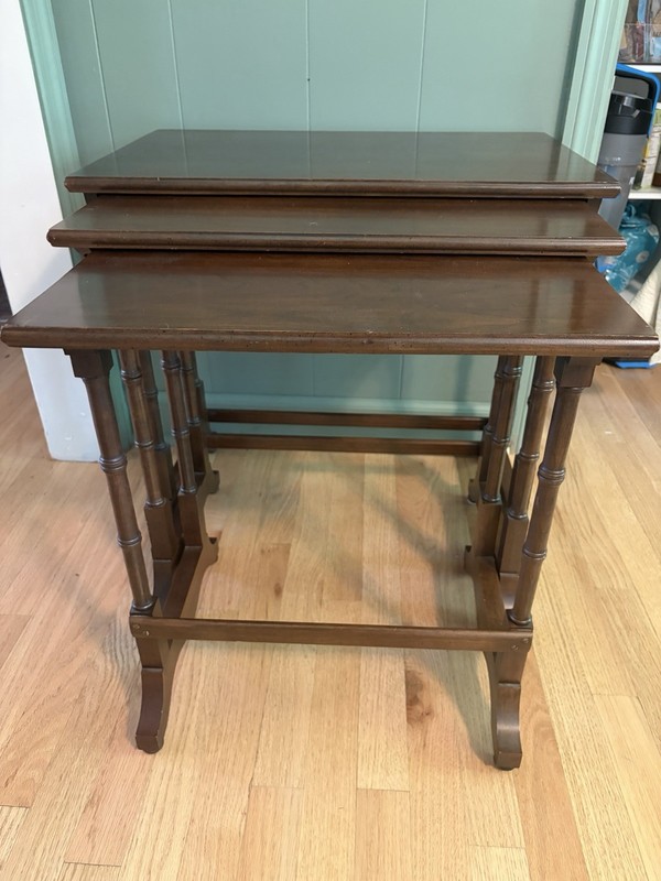 Vintage Set of 3 Ethan Allen Georgian Court Cherry Nesting Tables 1990s
