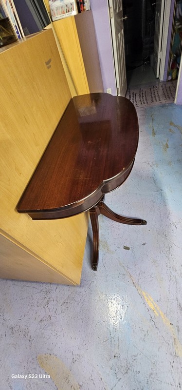 Vintage side/end table Imperial Furniture Company from Grand Rapids, Michigan gallery