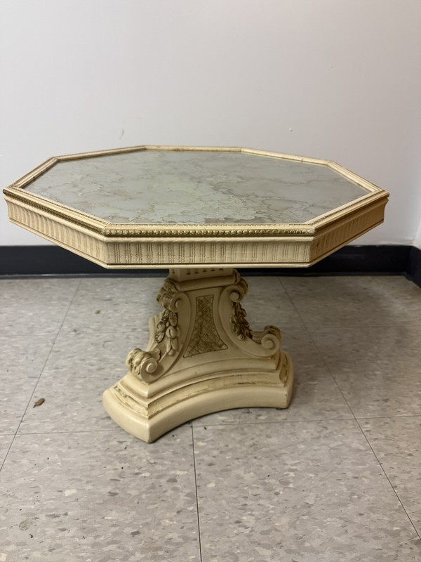 Vintage Hollywood Regency Italian Neoclassical Octagonal Pedestal Accent Table