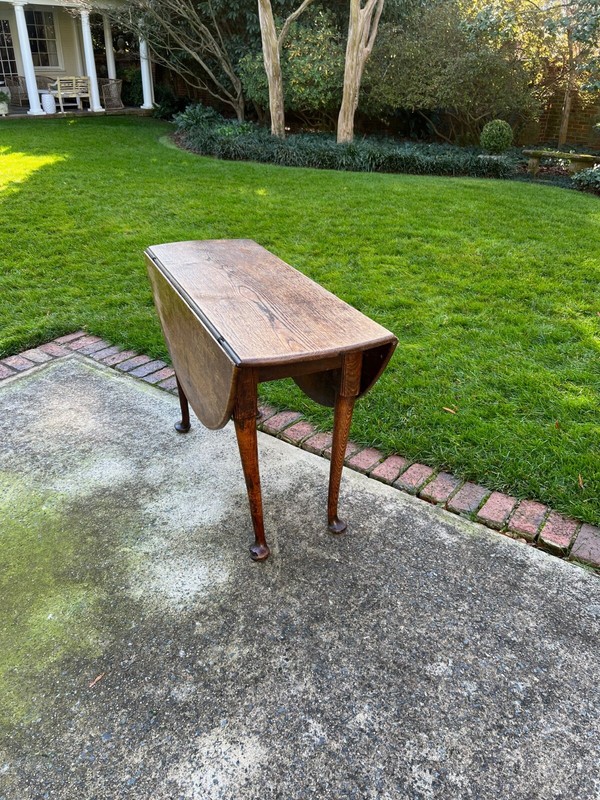 Antique English Drop Leaf Table with Gate Legs, 18th Century w/Provenance gallery