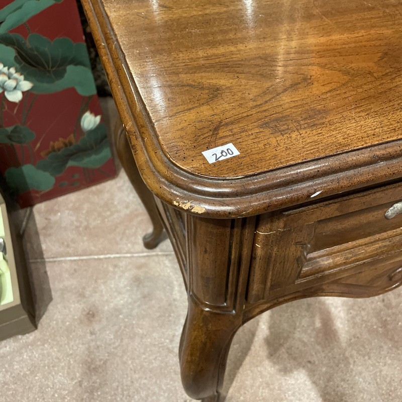 Drexel Heritage End Table High 24 Inches / Wide 24 / Long 19 Good Condition gallery