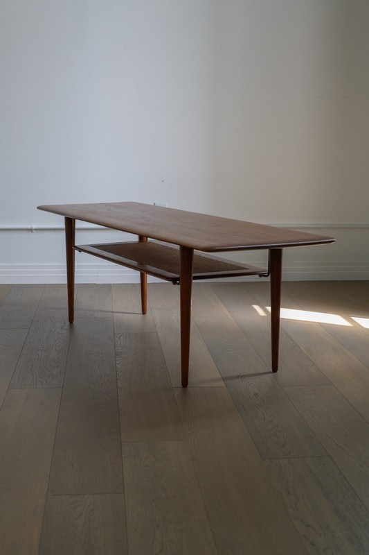 Peter Hvidt & Mølgaard-Neilsen FD 516 coffee table for France & Sons, Denmark gallery