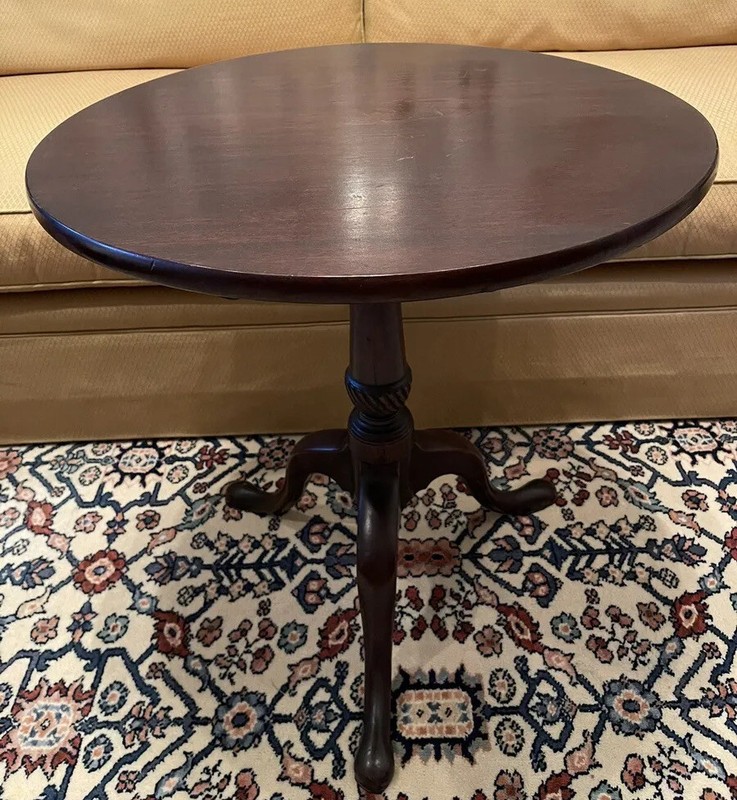 Sturdy And Heavy Solid Mahogany Tilt Top Round Breakfast or Occasional Table #2